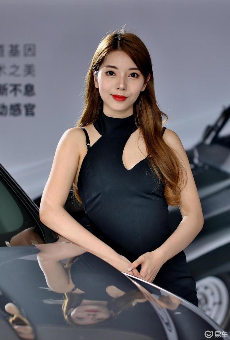 车模都是身材好,长的漂亮的美女,发几张饱饱大家的眼福.