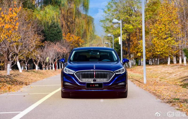 全新红旗h5行走的沙发