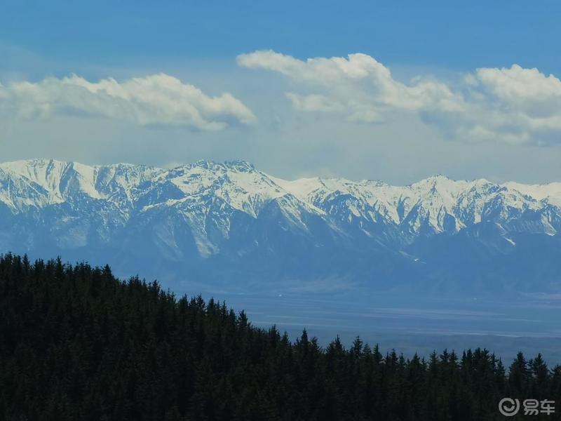 祁连不断雪峰绵山低云素无靑色