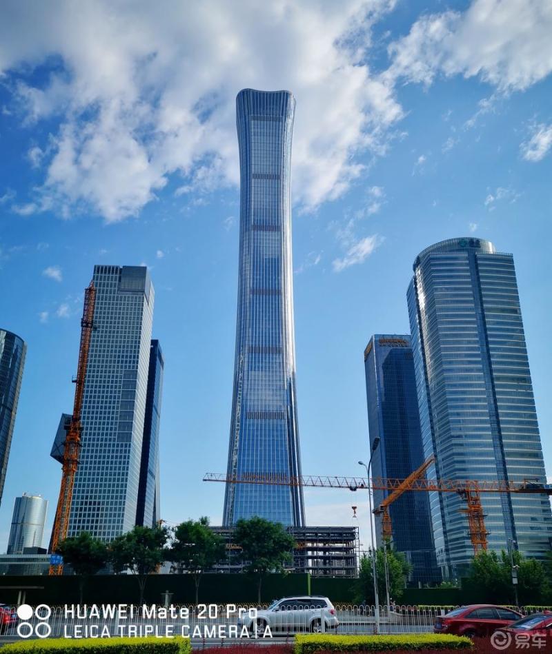 中国尊位于北京市朝阳区东三环商务中心区是北京市最高的地标性建筑该