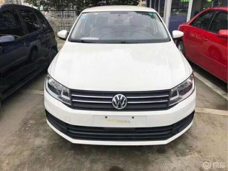 汽车也开始看脸吃饭了桑塔纳2019款浩纳15l自动风尚版前脸显得颇