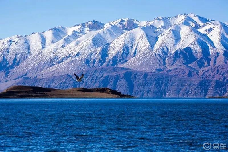 宁静清澈浩瀚的玛旁雍错在亚洲乃至世界上都是最负盛名的湖泊之一在众