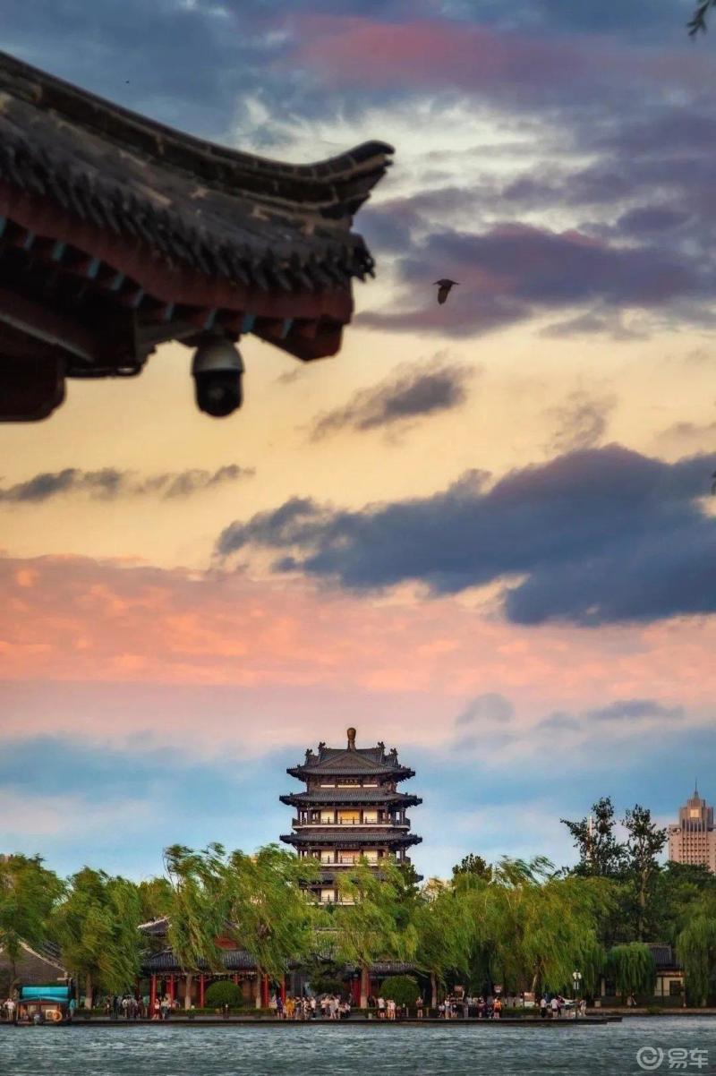 #摄影美图#济南,又称"泉城"!这里有72明泉,有大明湖,有趵突泉,更有各