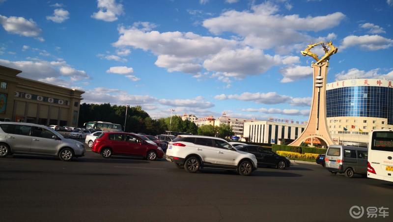 车主聊早晚高峰#内蒙古包头市青山区一宫大转盘,6点34分,虽然是晚