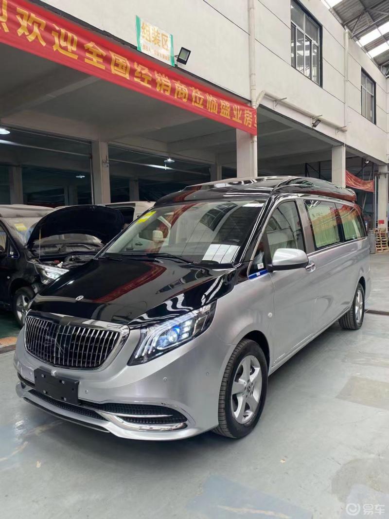霸气银黑双拼外观奔驰双门高顶威霆迈巴赫豪华定制版太阳埃尔法电动