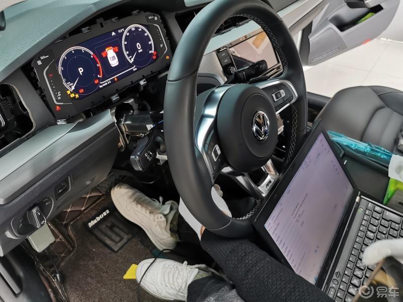 如今科技发展越来越快很多最新的科技都被用在了汽车上面比如自动驾驶