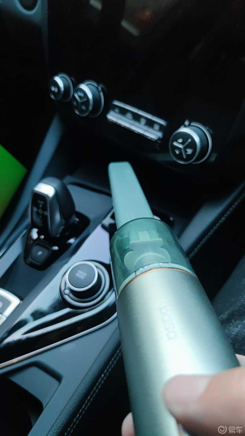 为保持车内环境车载吸尘器肯定少不了款式很多之前领克合作的basa车载