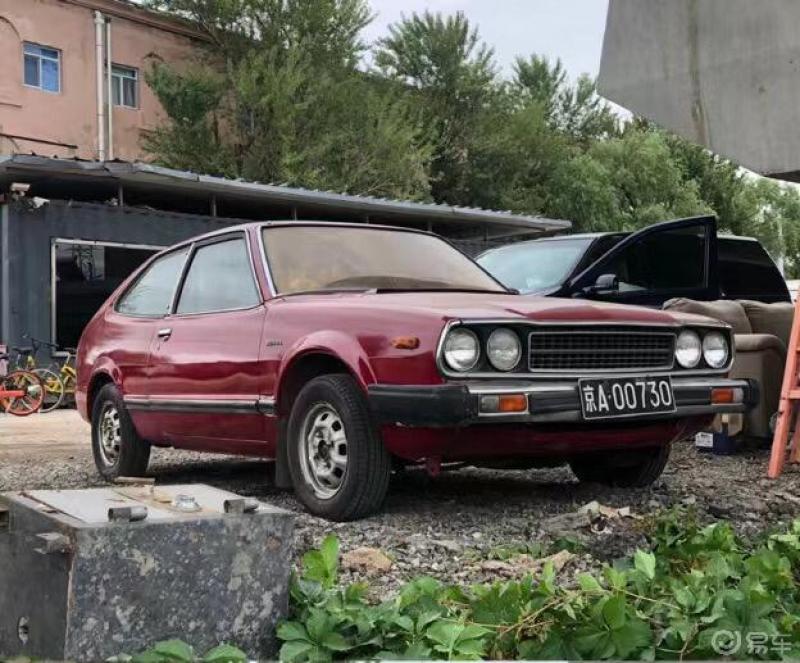 第一代雅阁.这个应该很少有人认得吧