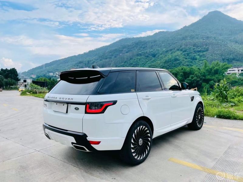 那些年你追过的汽美#白色的路虎揽胜气场很强大,真正的越野性能豪车