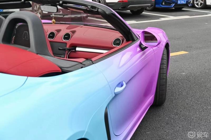 紫色渐变车衣效果图片