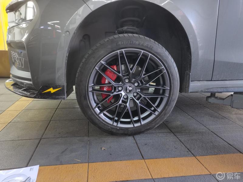 这不就抓紧时间改了入门级的轮毂以及改_领克03社区_易车论坛