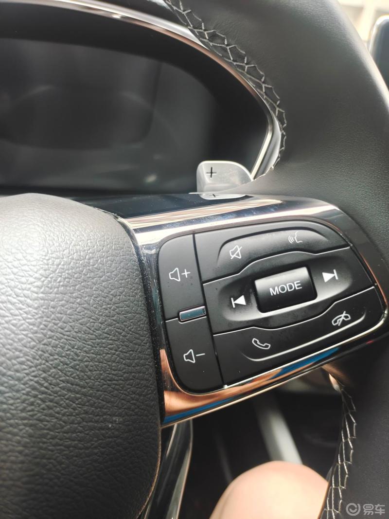 用车帖①:星途txl方向盘换挡拨片,星途tx和txl四驱车型配有方向盘换挡