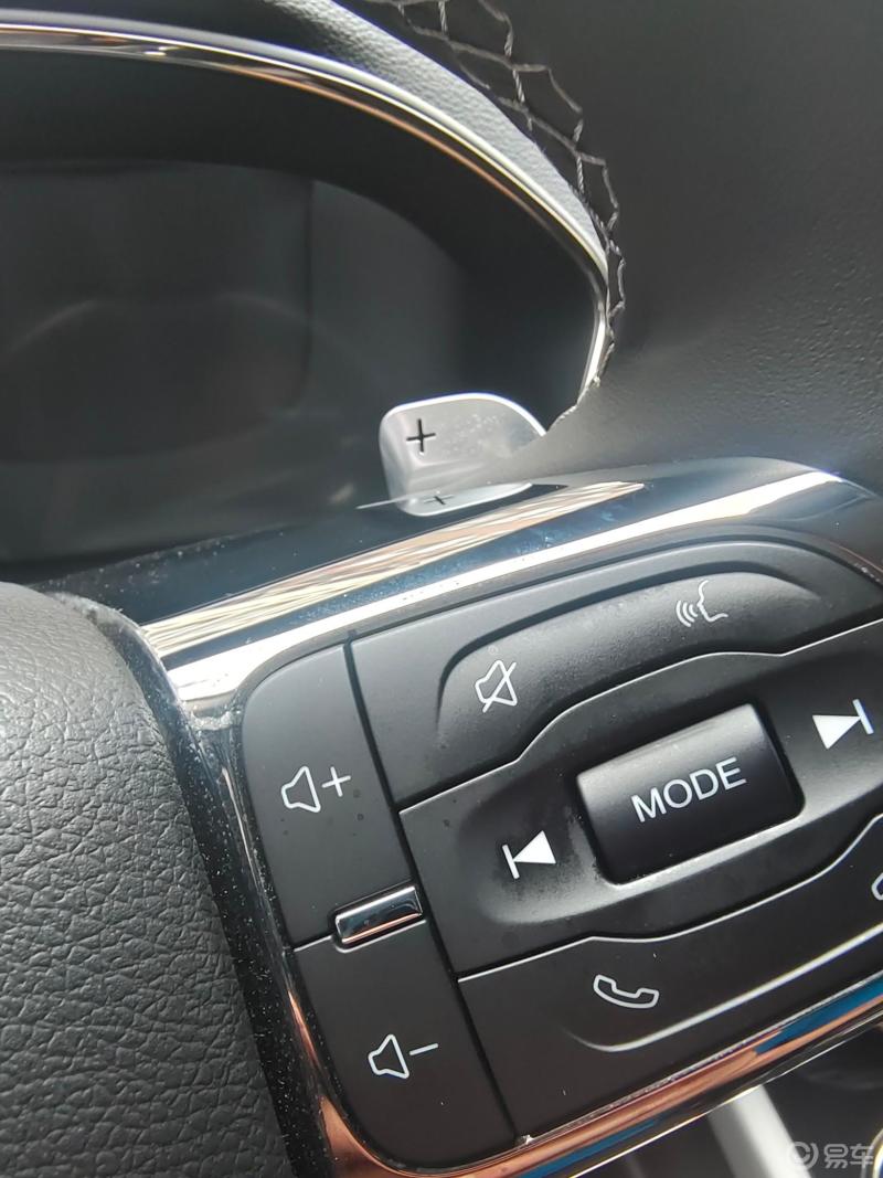 用车帖①:星途txl方向盘换挡拨片,星途tx和txl四驱车型配有方向盘换挡