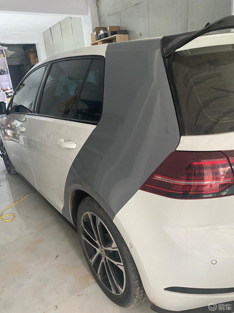 风景美图高尔夫七代经典的c柱设计看上去真的非常不错给人一种非常