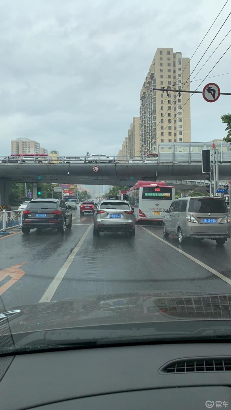 车主聊早晚高峰# 时间:早8:20,地点:大连市黄河路,今早看来我有迟到