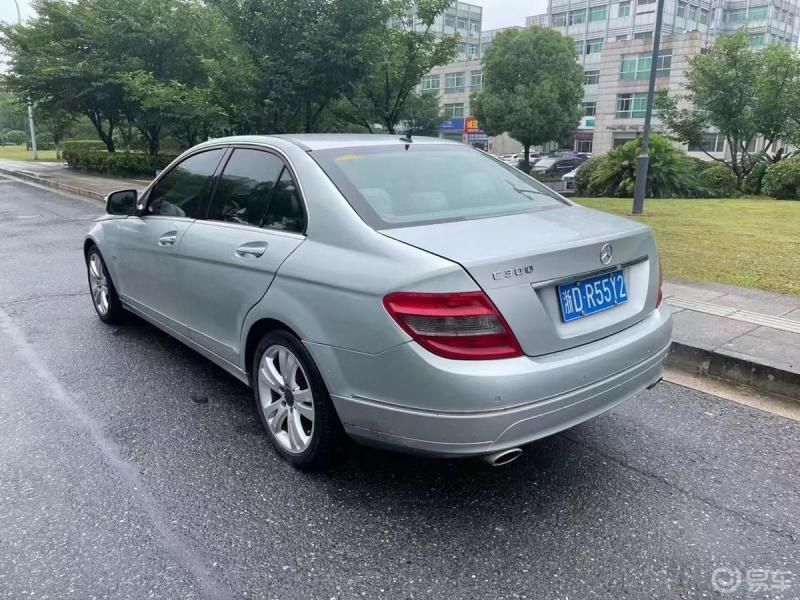 新到车型2009年奔驰c230大v6自动发动机配置见图