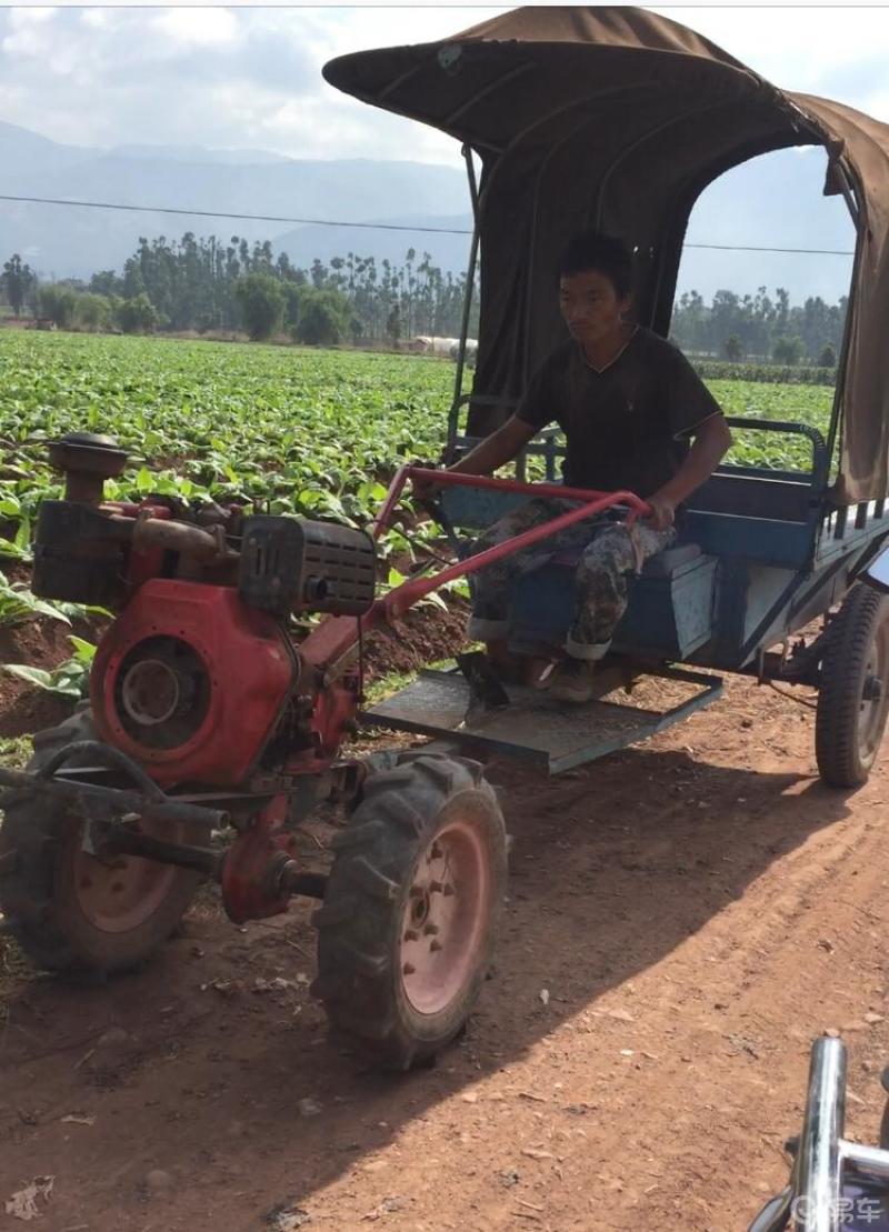 父亲节快乐父亲的第一辆车就是这台四轮前驱的手扶拖拉机因为在农村