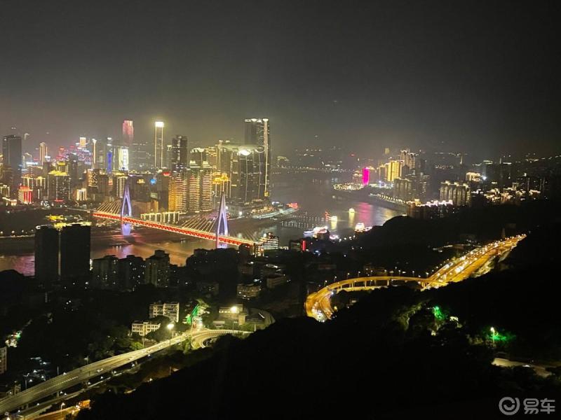 星创计划#小沃xc40车玩秋名山观山城夜景,晚上开车注意安全.