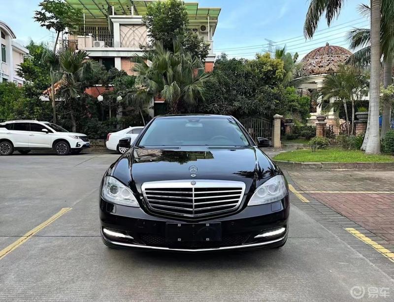 老款奔驰s500售价8万依然气场十足