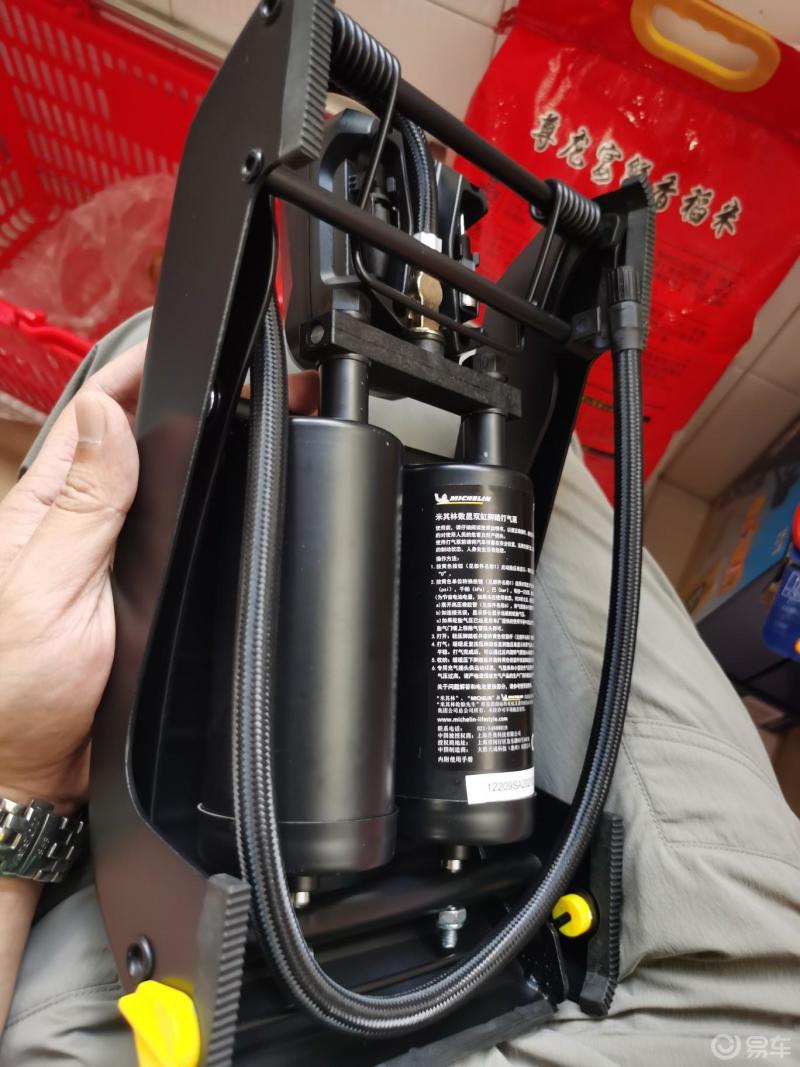 米其林脚踏充气泵到货感谢易车论坛感觉这踩得挺费劲呀这能充上吗这要