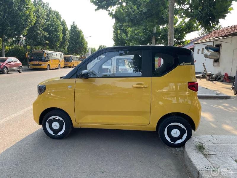 接娃放学偶遇mini小黄鸭_五菱宏光mini ev社区_易车社区