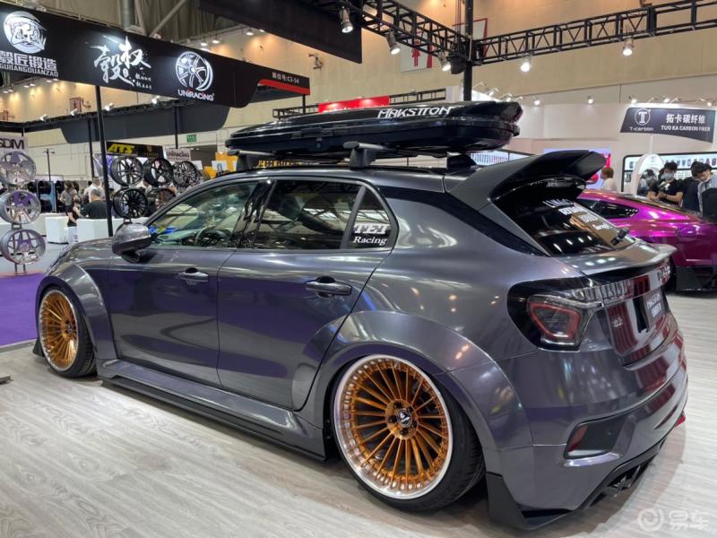 【改装分享】今天的gt秀又让我捕捉到了一个国产的小刚炮领克02,这款