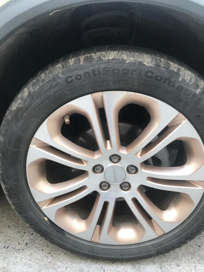 领克01的轮胎非常的大轮胎采用的马牌的csc519寸轮胎马牌优点静音舒适