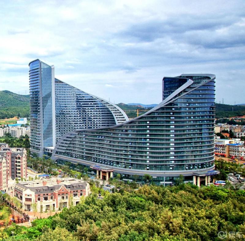 昆明花之城位于云南省昆明市盘龙区是一个将当地民族文化与旅游产业相