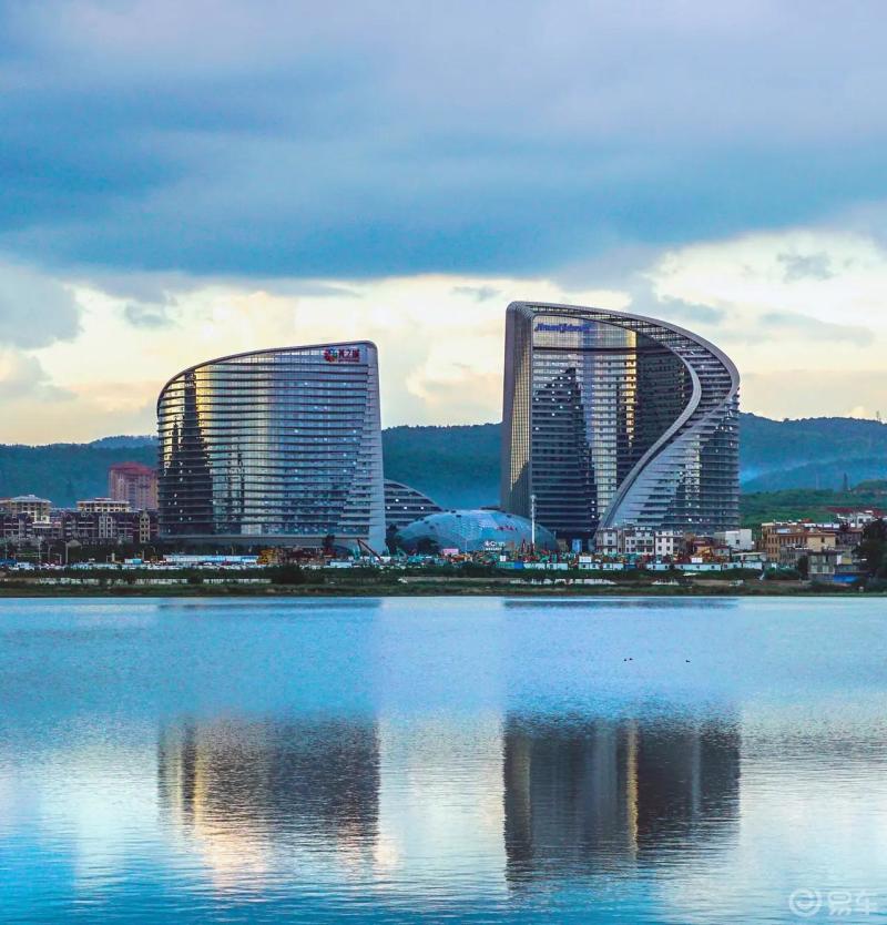 昆明花之城位于云南省昆明市盘龙区是一个将当地民族文化与旅游产业相