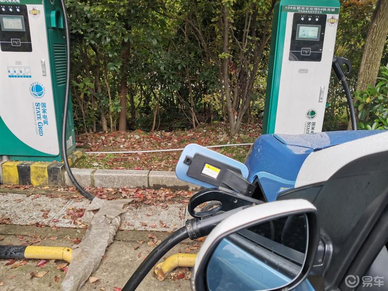 全程手机app搞定e10x首次户外充电桩补电记录