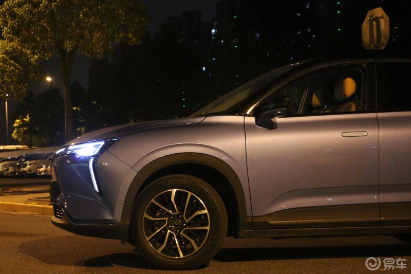 夜驾威马w6超炫酷黑科技加持夜恐也能轻松上路