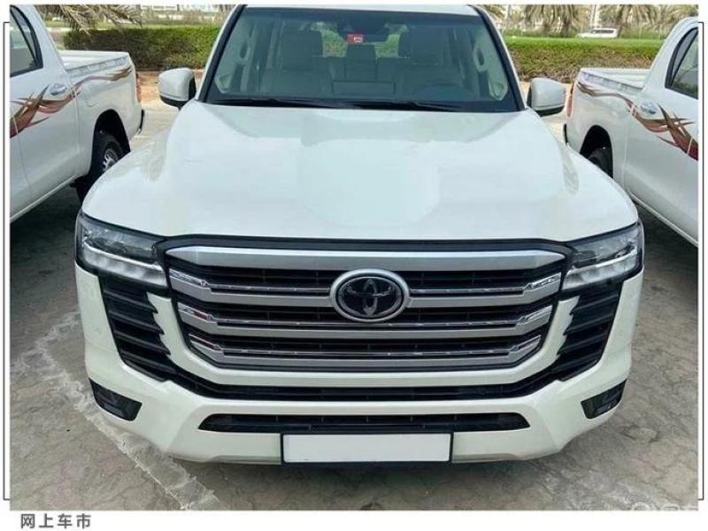 丰田全新兰德酷路泽到店实拍搭35t年内开售