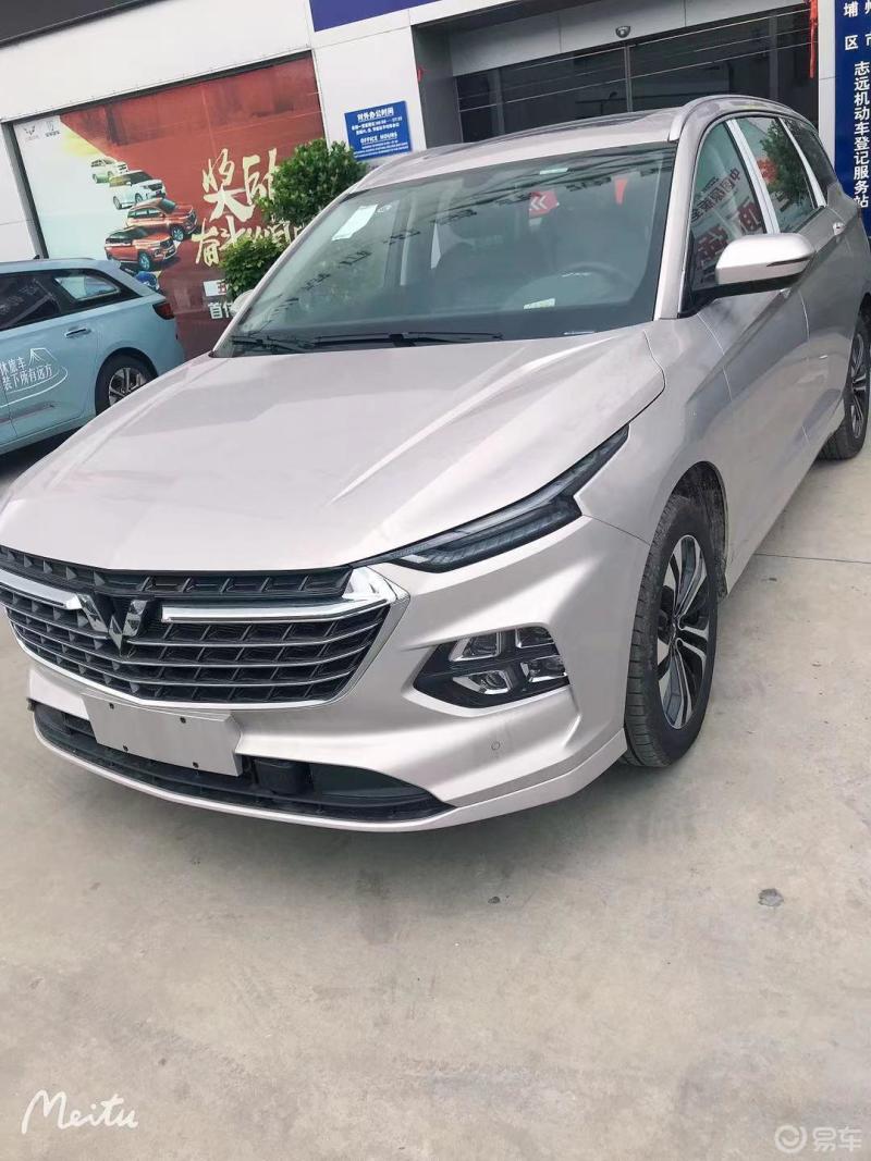 全网金色五菱凯捷大空间6座