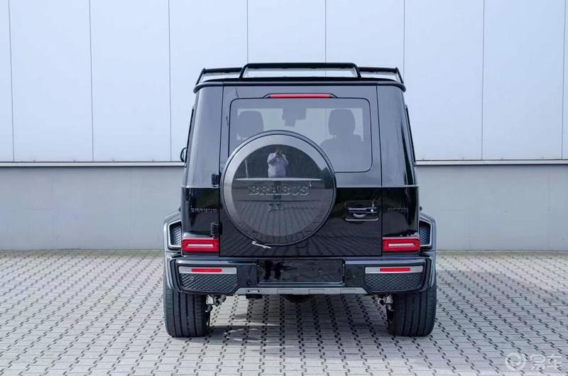 车尾灯#一款大个g奔驰,一款很平凡的尾灯,犀利而低调.