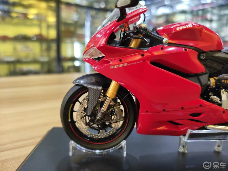每日一帖#杜卡迪1299 panigale s 2015 仿真合金摩托车模