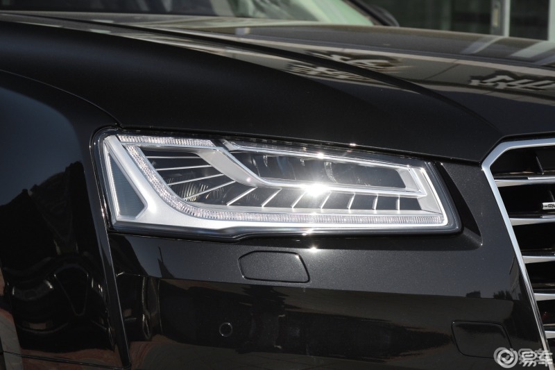 17款奥迪a8的车灯这么好看为啥不沿用下去呢这个是真的帅气奥迪