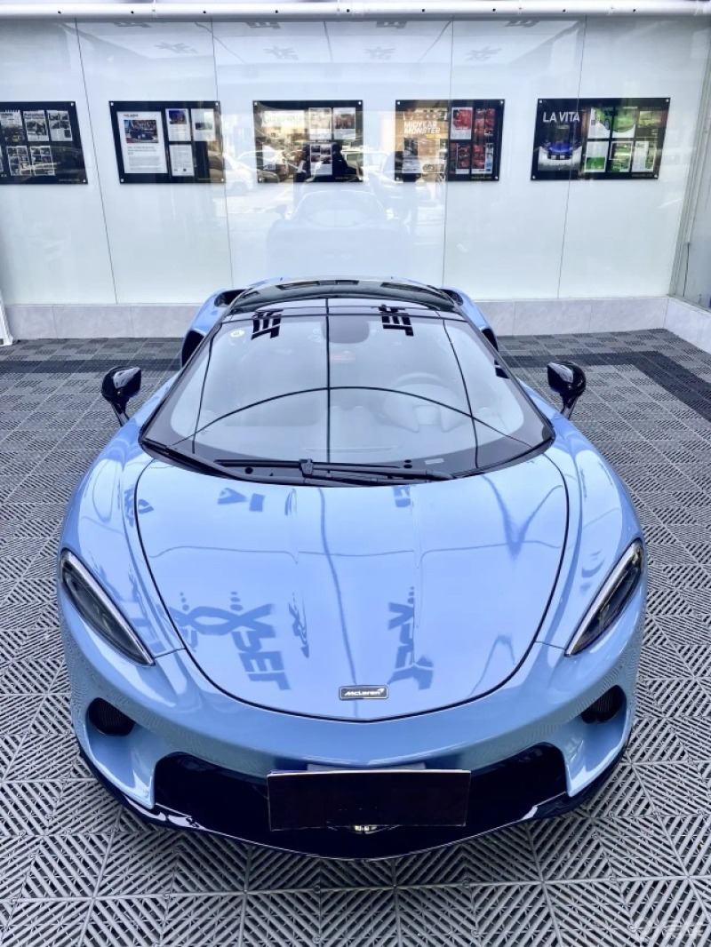 迈凯伦gt 改色风靡各地的瓷器蓝迈凯伦超跑的车型几乎是所有人梦寐以
