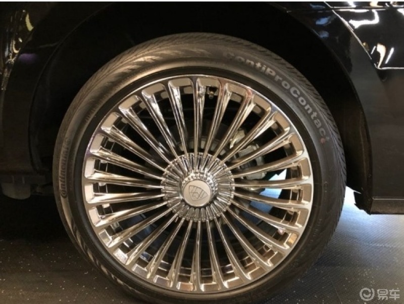 奔驰商务 威霆/v260轮毂个性定制款式多样随心调整 搭配外观衬托气质