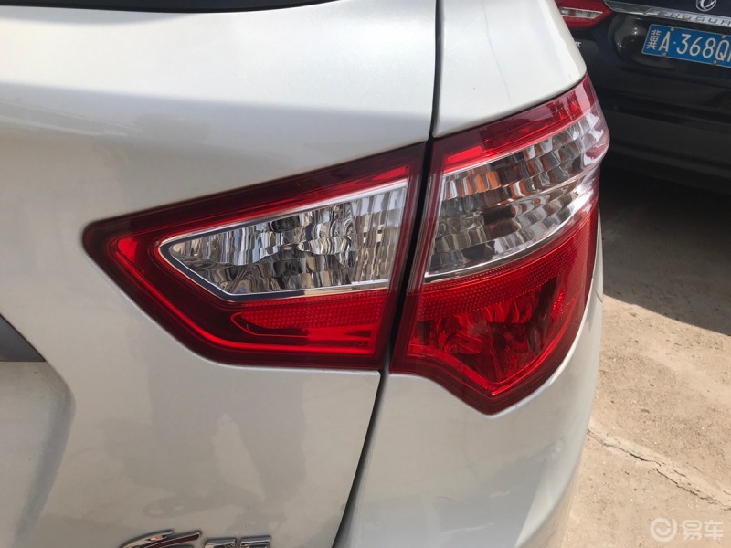 车尾灯# 爱车的后尾灯造型时尚个性,左右分体式设计也是suv主流设 ..