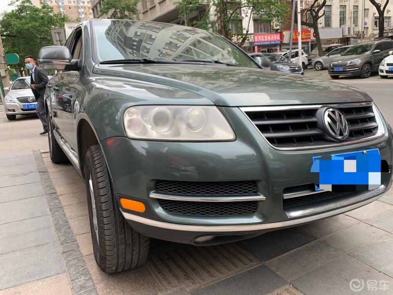 每日一帖我们单位2004年老途锐还是特别经典v6发动机就是百公里油耗