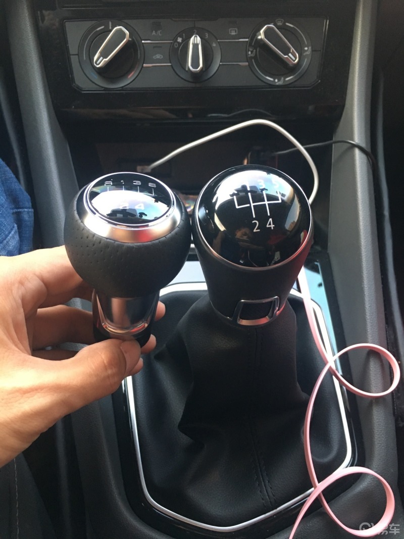 挑战全网最美爱车挡把#2019款捷达vs5,提车5个月的时候把档把换了