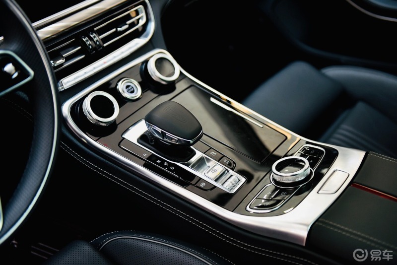 挑战全网最美爱车挡把红旗h9的档把设计我觉得非常漂亮设计的简约时尚