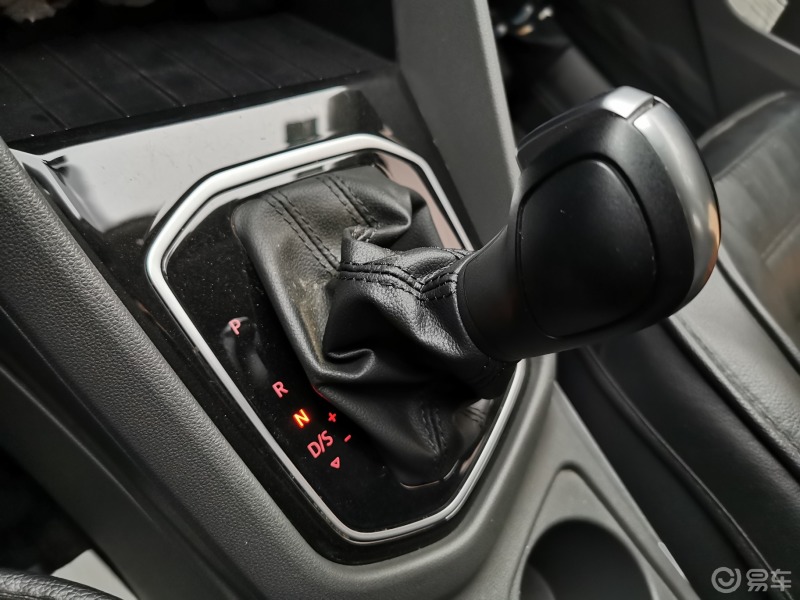 挑战全网最美爱车挡把我认为捷达vs5的车档把设计十分对的人体工程学