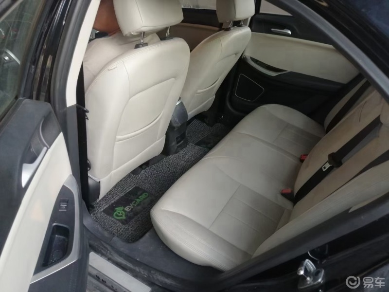 新能源#荣威e550,高配置,大空间,为国产新能源点赞