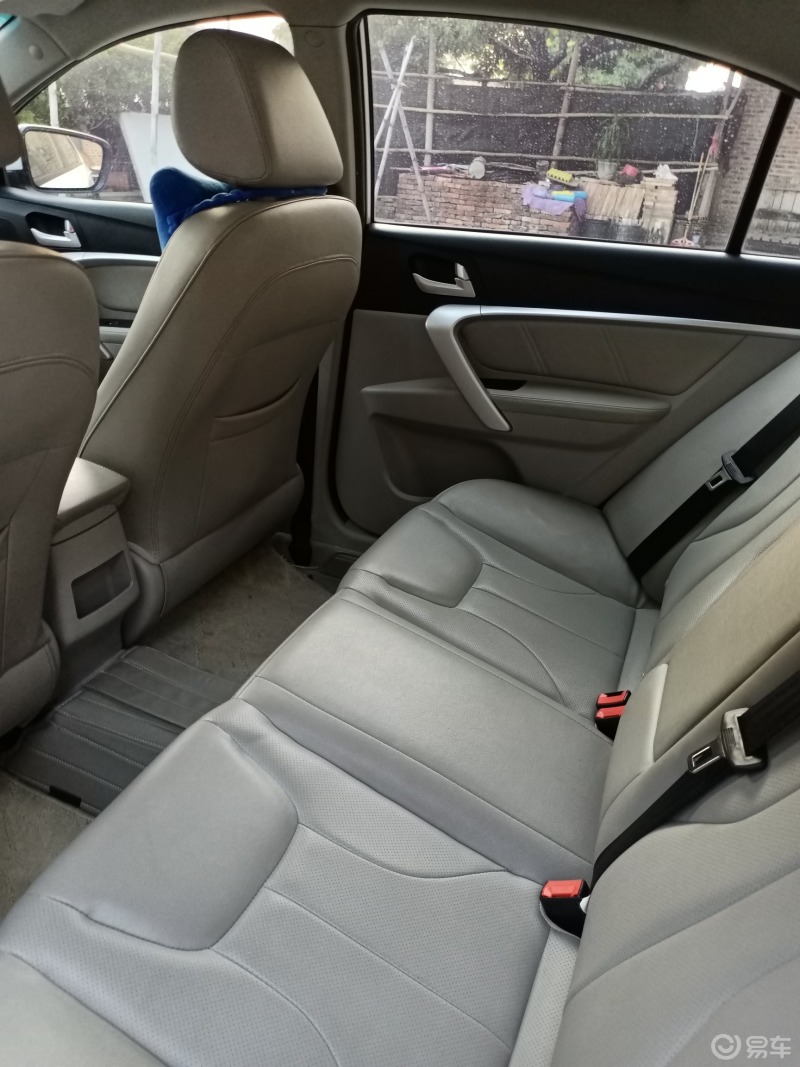 超级818狂欢夜最强应援团吉利帝豪这款车我觉得性价比还是可圈可点的