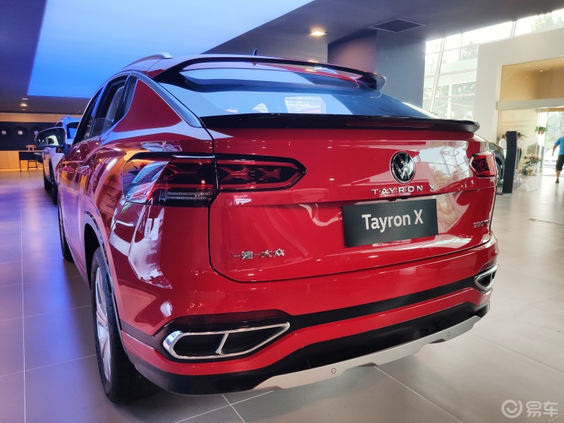 探店大众最美轿跑suv,最美的烈焰红_探岳x社区_易车社区