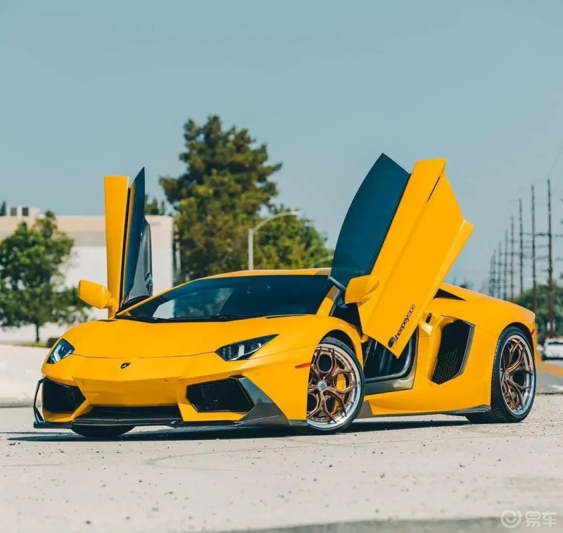 迷倒街上所有人,只需一个剪刀门:兰博基尼lp-700!aventador作为一款