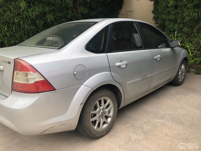 老款得福克斯,也见证了这么多年的辛苦,车自开了快9了,当时的福克斯真