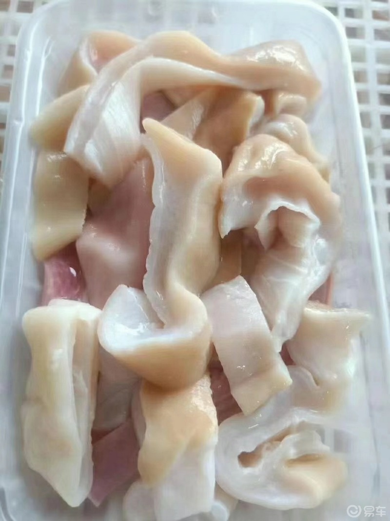 鱼肚口感脆爽,味道好极了