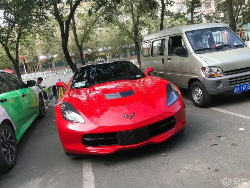新款五菱还挺好看#随手拍街边豪车
